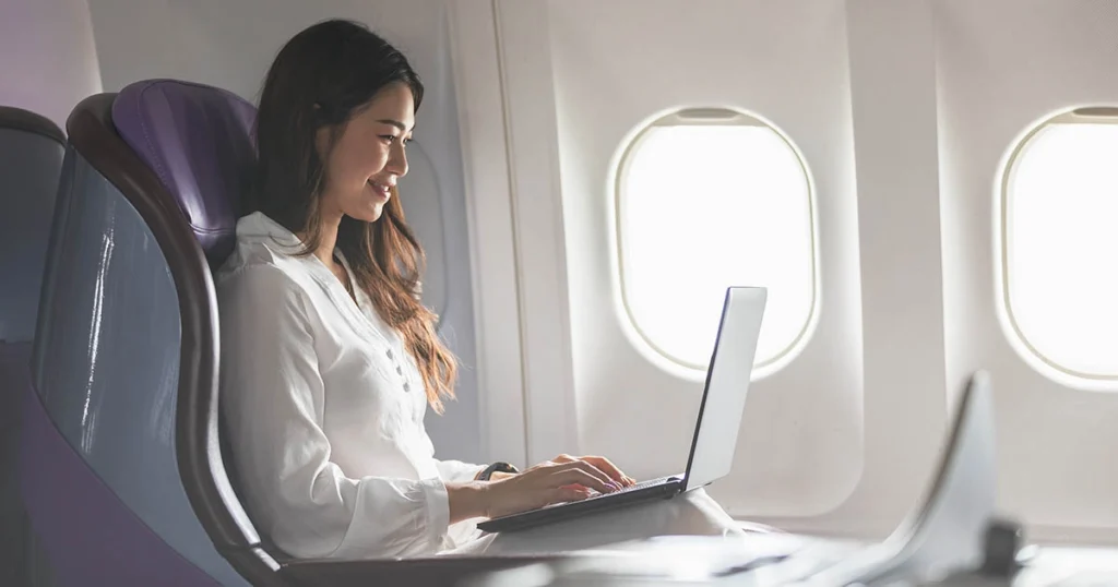 How to score a free business class seat without breaking the bank?  blog image